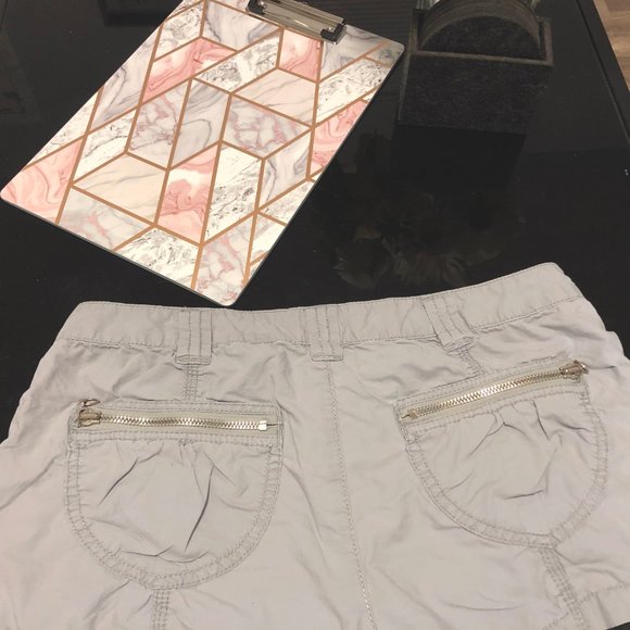 Express Shorts - Picture 4 of 5